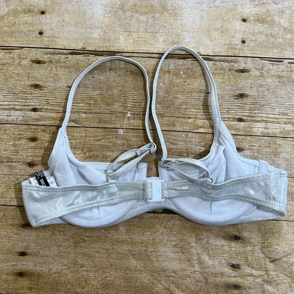 PRETTYLITTLETHING Underwired Square Neck Bikini Top - Picture 4 of 4